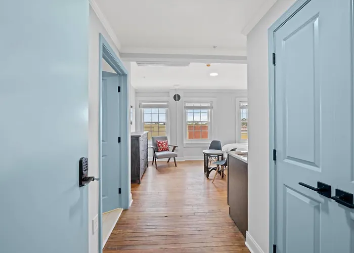 Historic Elegance Loft In Downtown Conway